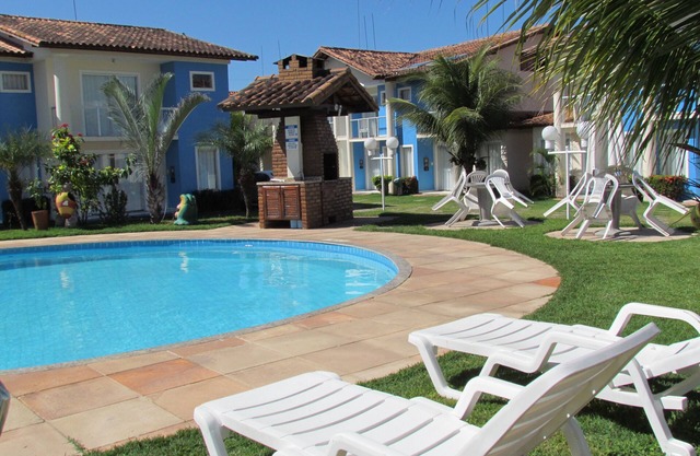 Excellent house with pool in condominium with comfort and security