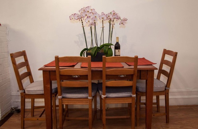 Excellent studio apartment by Central Park