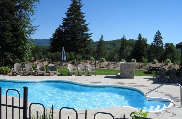 Excellent Townhome On Golf Course w/3 Bdrm 2 Bath