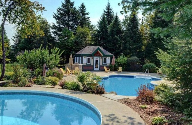 Excellent Townhome On Golf Course w/3 Bdrm 2 Bath