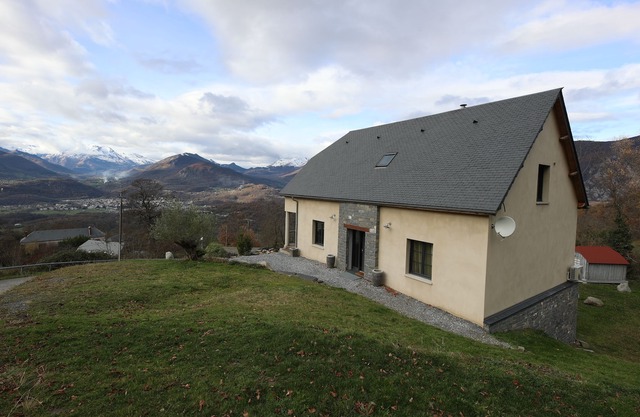 Exceptional chalet overlooking the valley