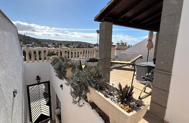 Exceptional Deluxe home With Mountain Town & sea viewsnSat T:V & 5g Wifi