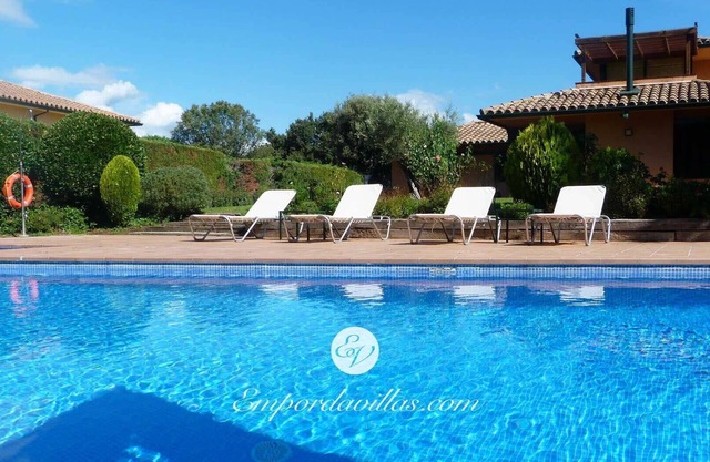 Exceptional Holiday Villa, large private pool, next to the Golf Course