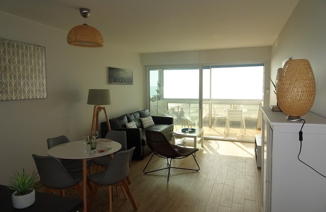 Exceptional sea view T2 - Direct beach access - Parking