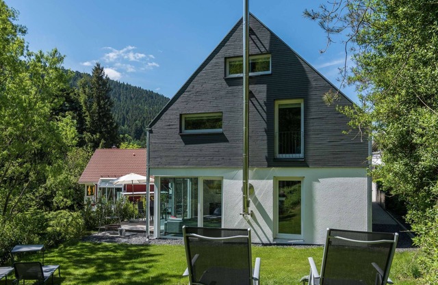 Exceptional vacation home: Sauna, fireplace & Whirlpool - playground, BBQ, Wifi, kids room