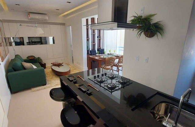 Exclusive Urban Retreat: Stunning Luxury Apartment with Breathtaking Views
