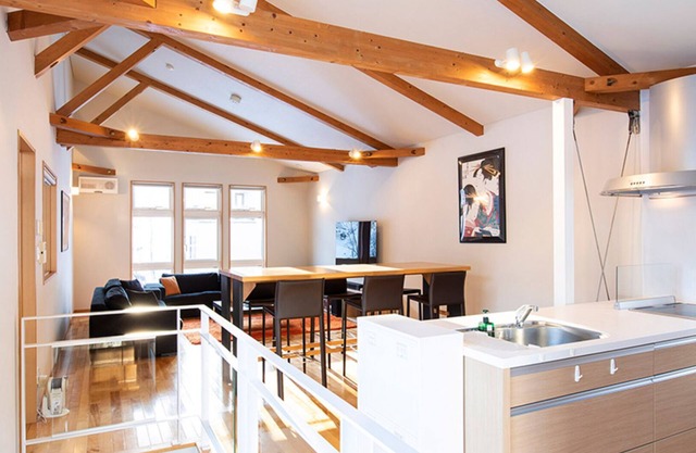 Exclusive 2 Bedroom Vacation Home in Hirafu, Close to Ski Resort, Niseko Apartment 1016