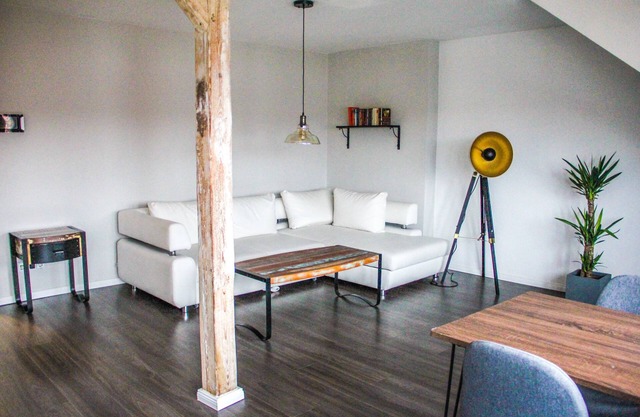 EXCLUSIVE 2 BR. Top floor apartment in a great location!