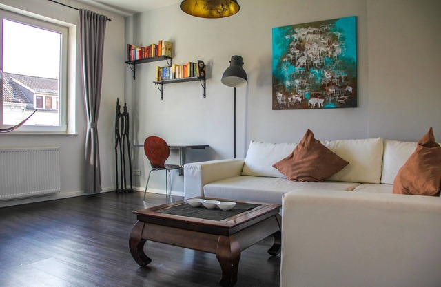 EXCLUSIVE 2 room apartment with balcony in top location!