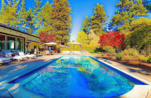 Exclusive 6 Acre Luxe Villa & Ranch in Sonoma Wine Country, Pool, Hot Tub, Bocce