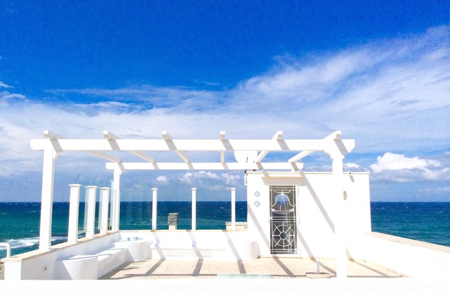 Exclusive and charming penthouse right on the beach, 4 people