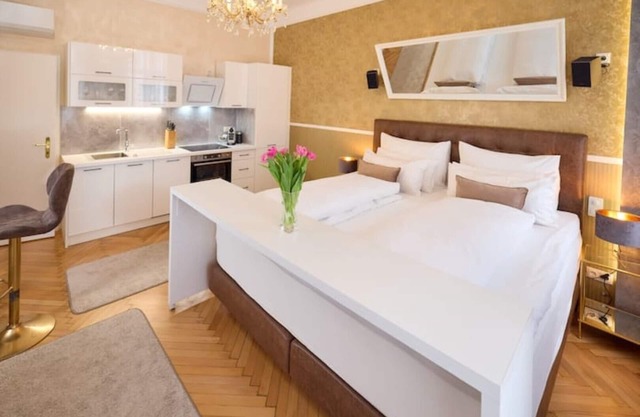 Exclusive apartment/air conditioning