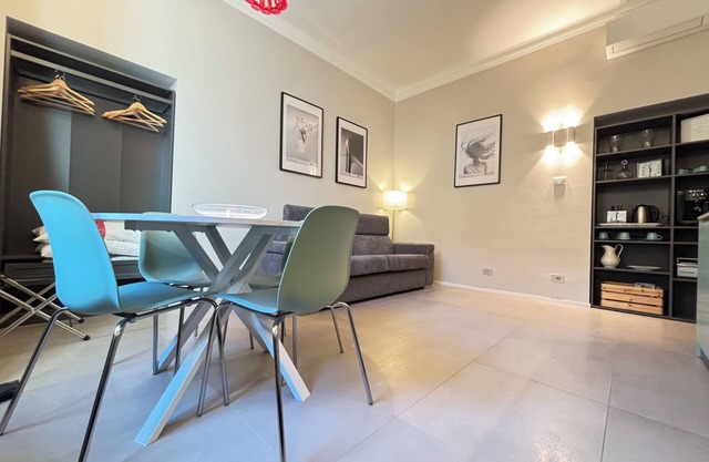 Exclusive apartment in the heart of Milan, between Porta Nuova and Brera district.