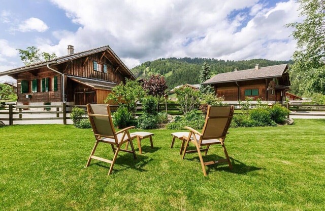 Exclusive Apartment near Promenade Gstaad Center