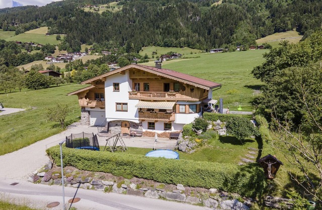 Exclusive apartment with garden and whirlpool