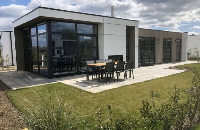 Exclusive Chalet IJssel Lodge - NEW: now with fence