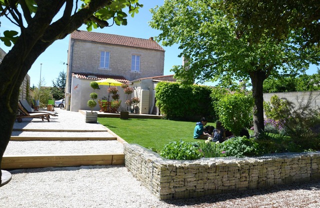 EXCLUSIVE character house, 6 people, near La Rochelle