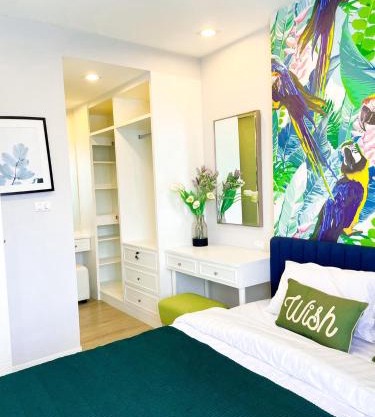 Exclusive condo & Seaview