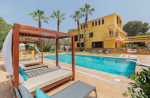 Exclusive environment surrounded by nature 10 minutes from the beach.