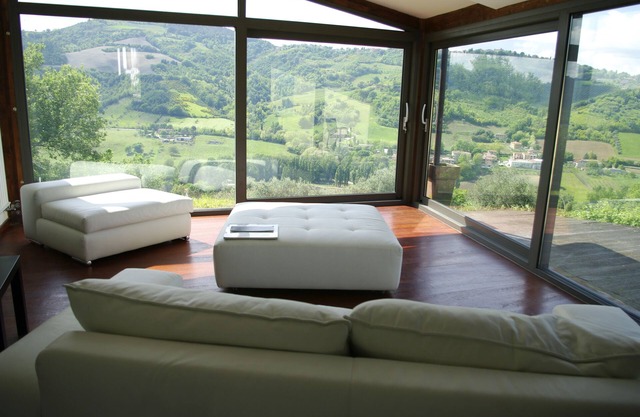 Exclusive farmhouse in the hills of Urbino. Ideal for 8 people. Overview.