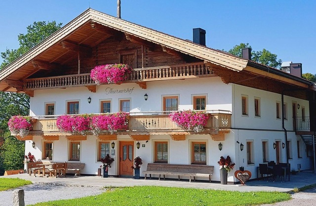 Exclusive flat 103 sqm, free ski & hiking bus directly from the holiday flat