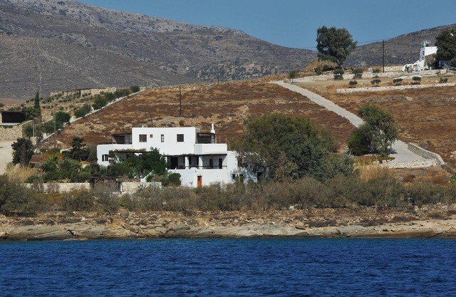 Exclusive independent villa with pool by the seaside, Wi-Fi