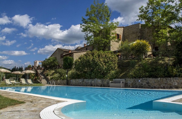 Exclusive Patio with Panorama, Pool & Charme