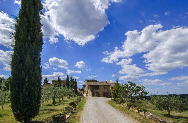 Exclusive Villa in the middle of Chianti with Pool & View