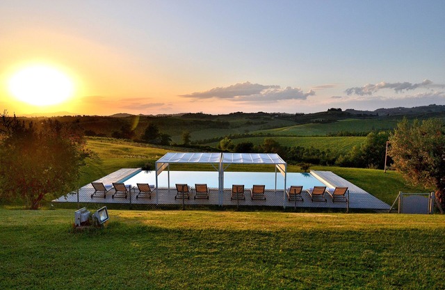 Exclusive panoramic villa with private pool between Florence and Siena.