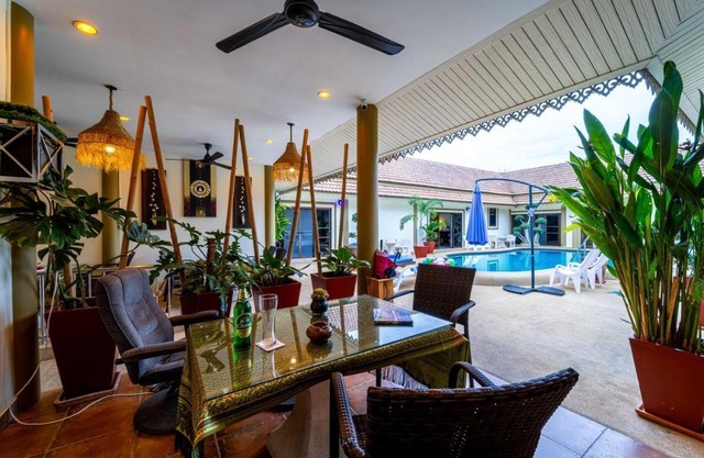 Exclusive Private Fully Enclosed 7 Bedroom Resort with Beautiful Pool