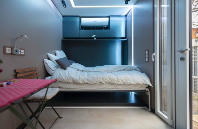 Exclusive sea container Tiny House Cologne Niehl