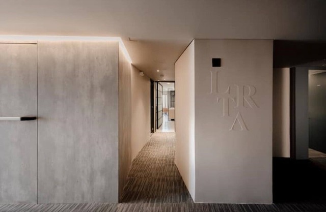 Exclusive two floors and 16 bedroom
