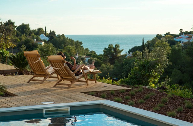 Exclusive villa, 4 bedrooms, stunning sea view, private heated pool and Jacuzzi.