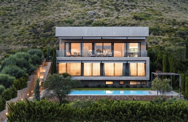 EXCLUSIVE VILLA OVERLOOKING THE BAY OF Puerto Pollensa