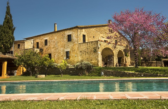 EXCLUSIVE VILLA IN NATURE