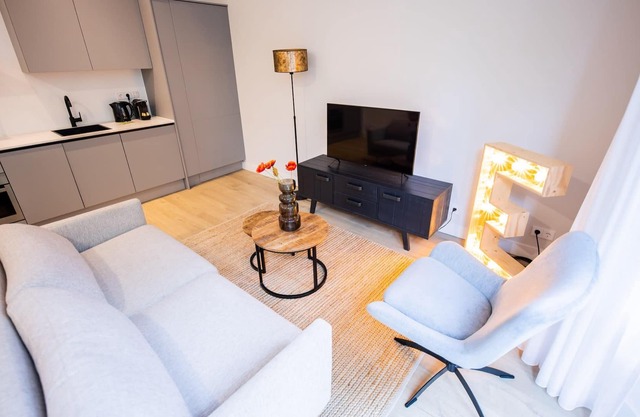 Exclusively 1 Bed Serviced Apartment 48m2 -MNLE-