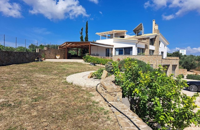 Exclusively equipped vacation apartment with wide sea view, Wifi, Messenia, Pelo