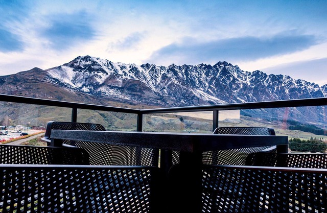 Executive 2 Bedroom Apartment Remarkables Park