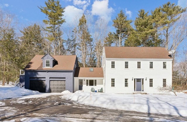 Executive home minutes from Portland
