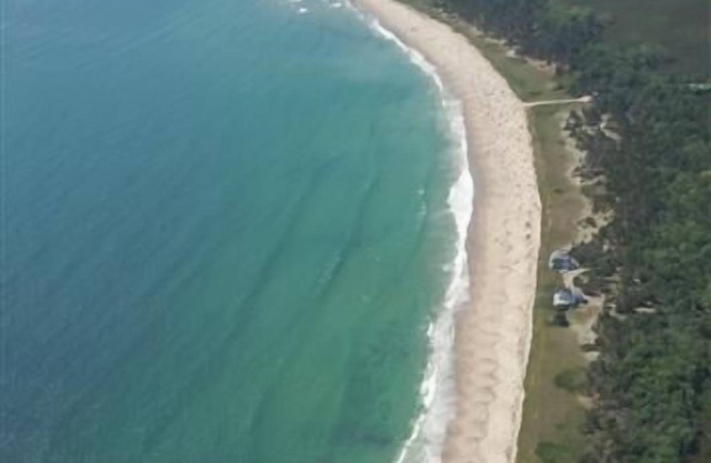 Executive Home on Scarboro Beach, Vacation or Turn Work into A Vacation