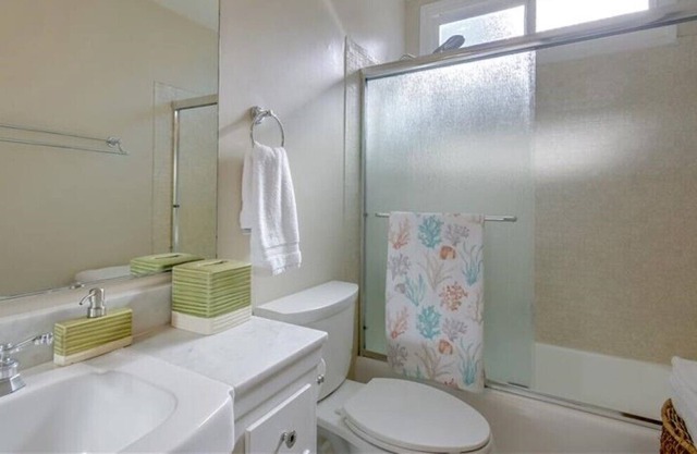 Executive Housing Near Hospitals and Attractions