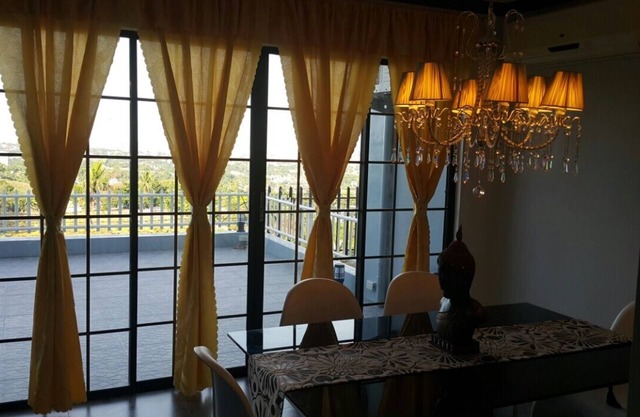 Executive Luxury Fully Furnished House Overlooking the City w/breathtaking view