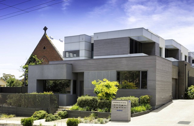 Executive Style, Family/Pet Friendly close to CBD