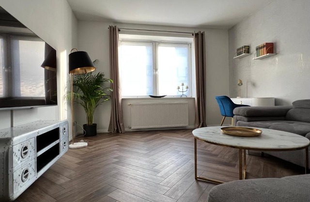 EXKLUSIVE 2 Zimmer EG Wohnung mit Balkon in Top Lage!