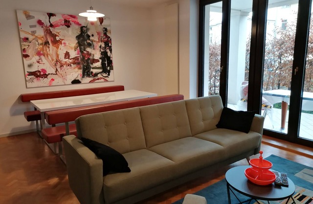 Exklusive Ferienwohnung in Architekten Villa - Nähe Theater