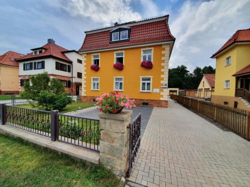 Exklusive Ferienwohnung für 5 Personen ca 100 m im EG