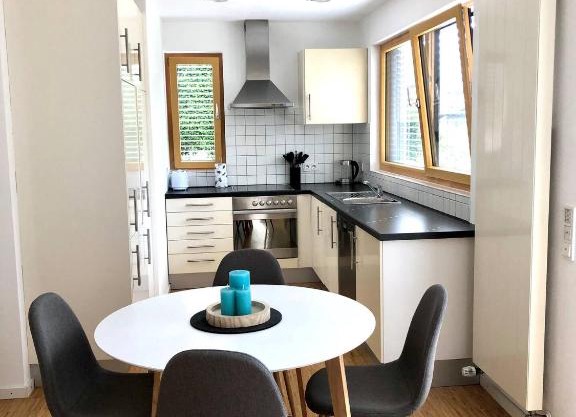 Exklusive Ferienwohnung m. Terrasse, ruhig gelegen