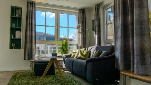 Exklusives Penthouse mit Dachterrasse, hochwertig ausgestatteter Küche mit Dampfgarer, inklusive 2 Stellplätze und Fahrradgarage