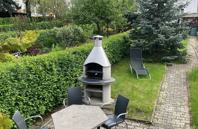 Exklusives Stadthaus im Grünen für 1-6 Personen