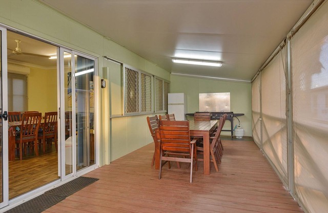 Exmouth Villas 